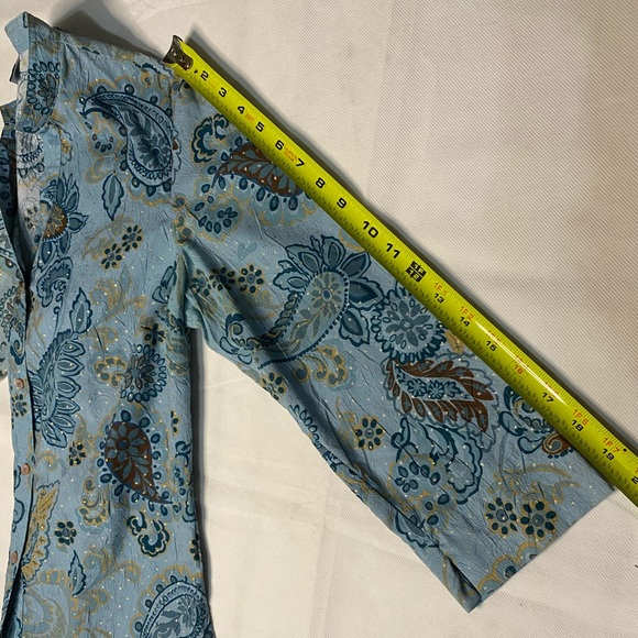 First Issue Y-Neck 3/4 Sleeve Blouse - Picture 10 of 11